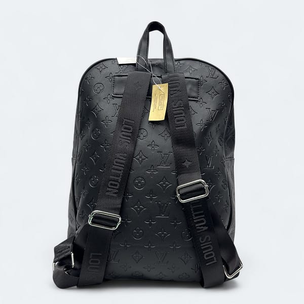 IMG_2696.HEIC IMG_2696.HEIC